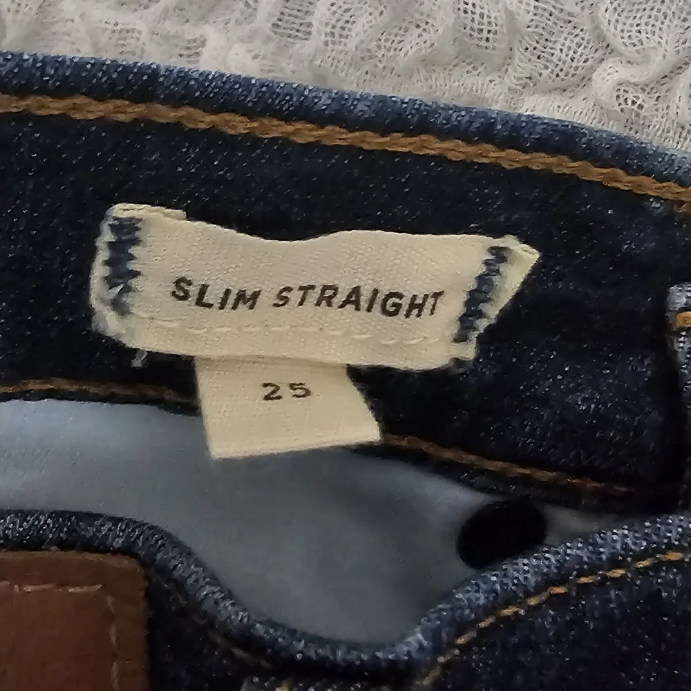 Madewell Women's Deep Indigo Straight Jeans - Picture 4 of 6